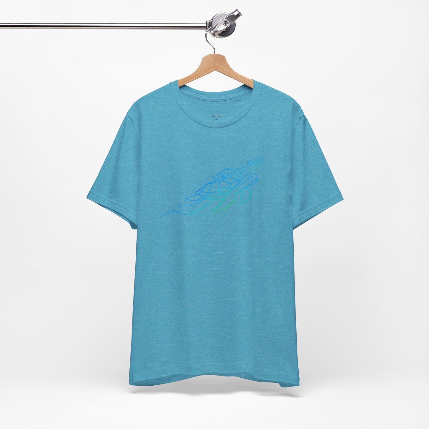 Sea Turtles | Wild Lines T-Shirt