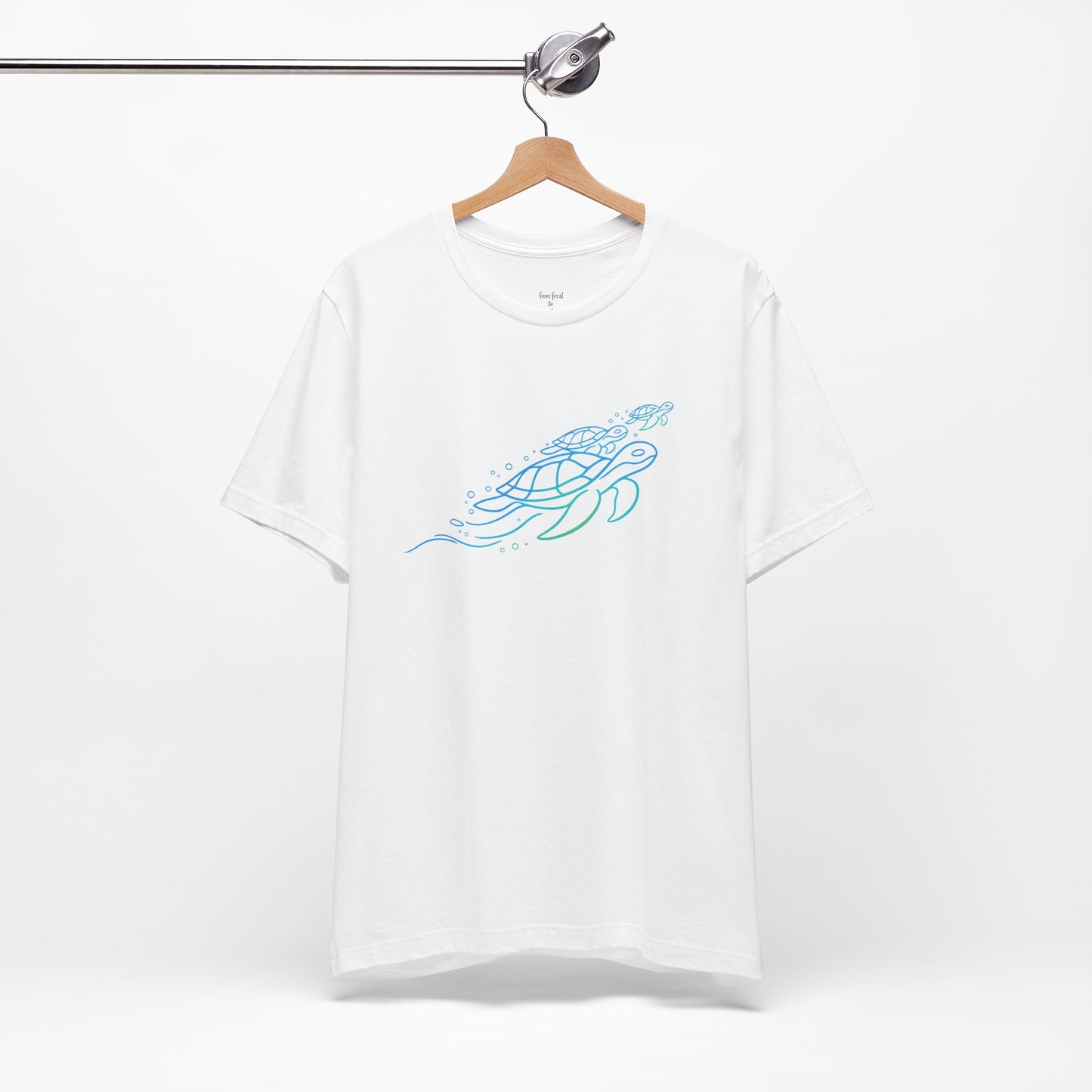 Sea Turtles | Wild Lines T-Shirt