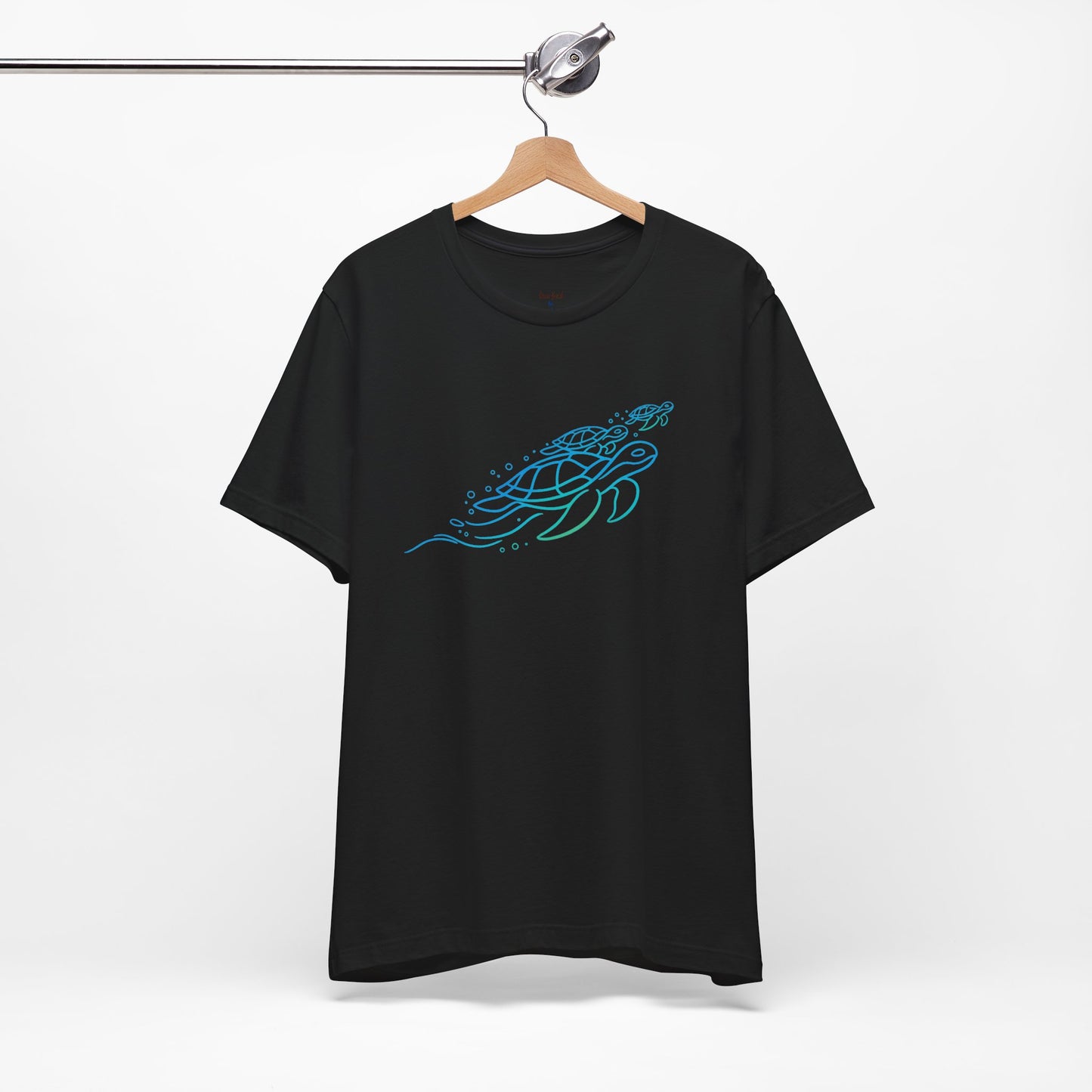 Sea Turtles | Wild Lines T-Shirt